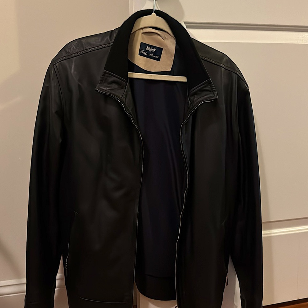 Eddy Monetti Leather Jacket
Men’s Size L (US M)
Black exterior, navy interior